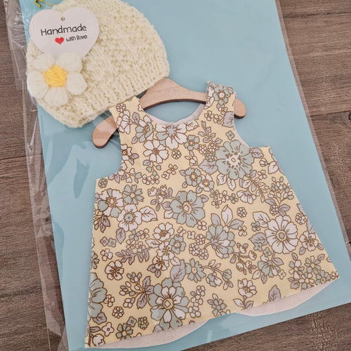 Handmade Premmie Gown & Beanie - 1.2kg 'Girl'