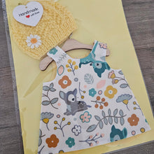Load image into Gallery viewer, Handmade Premmie Gown &amp; Beanie - 1.2kg &#39;Girl&#39;