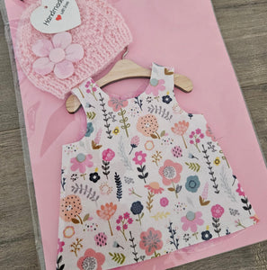 Handmade Premmie Gown & Beanie - 1.2kg 'Girl'