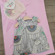 Load image into Gallery viewer, Handmade Premmie Gown &amp; Beanie - 1.2kg &#39;Girl&#39;