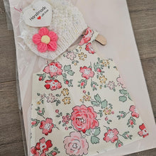 Load image into Gallery viewer, Handmade Premmie Gown &amp; Beanie - 2kg &#39;Girl&#39;