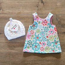 Load image into Gallery viewer, Handmade Premmie &quot;Christmas&quot; Gown &amp; Beanie - 2kg &#39;Girl&#39;
